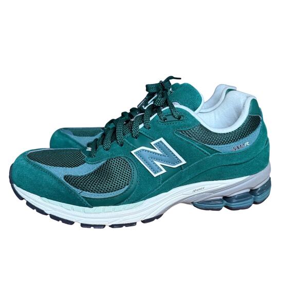Athletic_Shoes